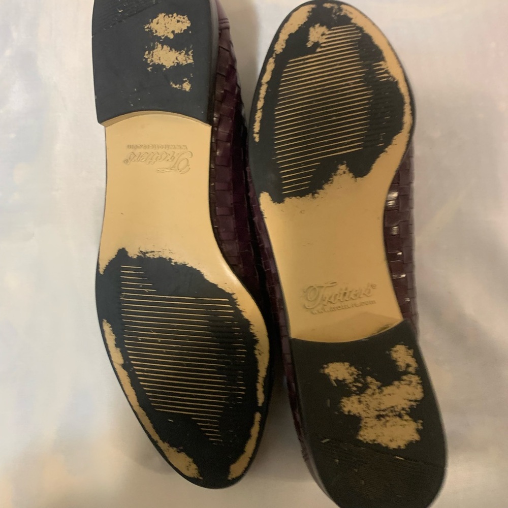 Trotters Women's Burgundy Woven Loafers - Picture 3 of 3